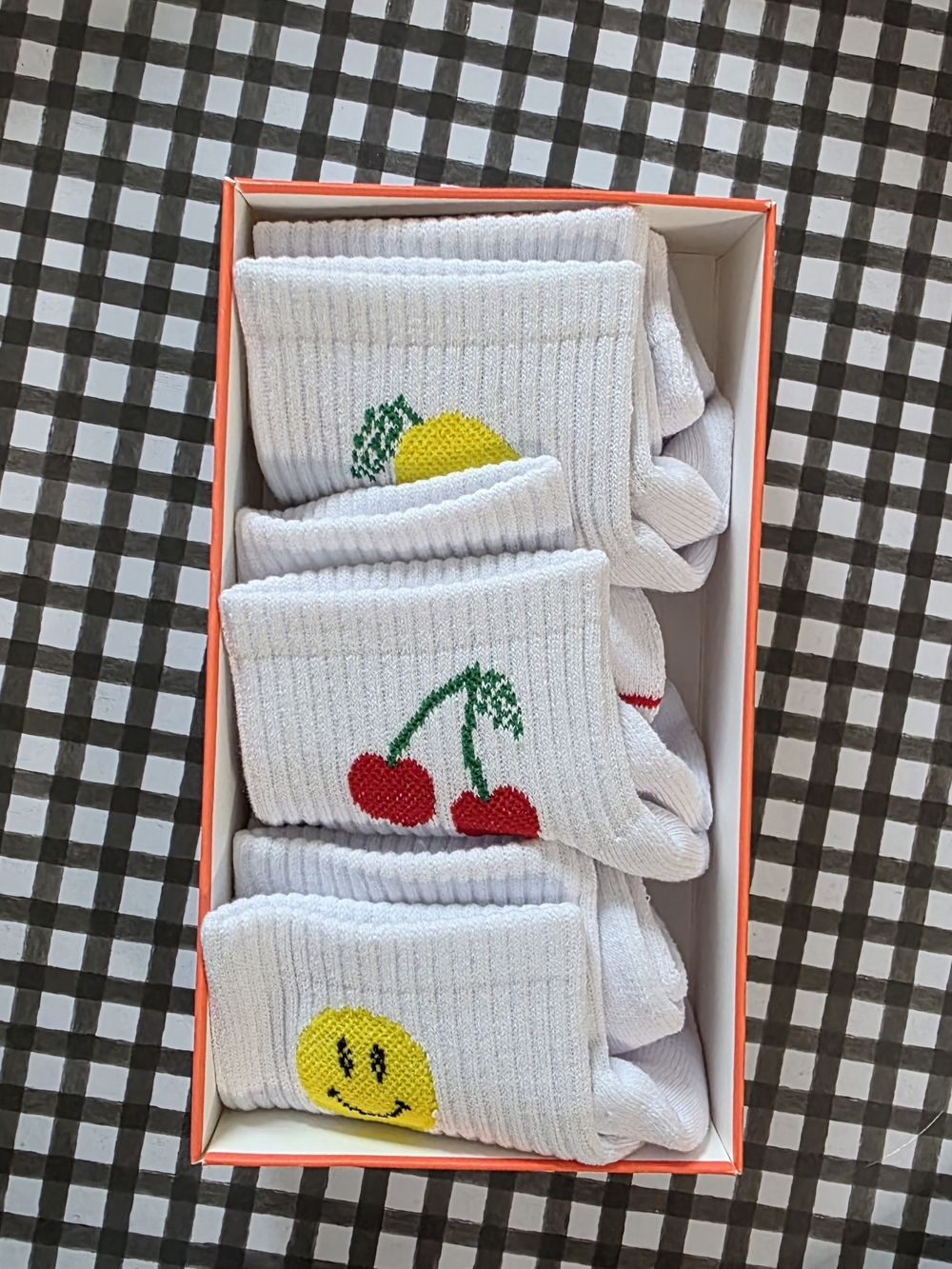 ✏️ Sold Out  ✨️ Free People FP Movement Icon Sock Gift Box Set White Crew Trio